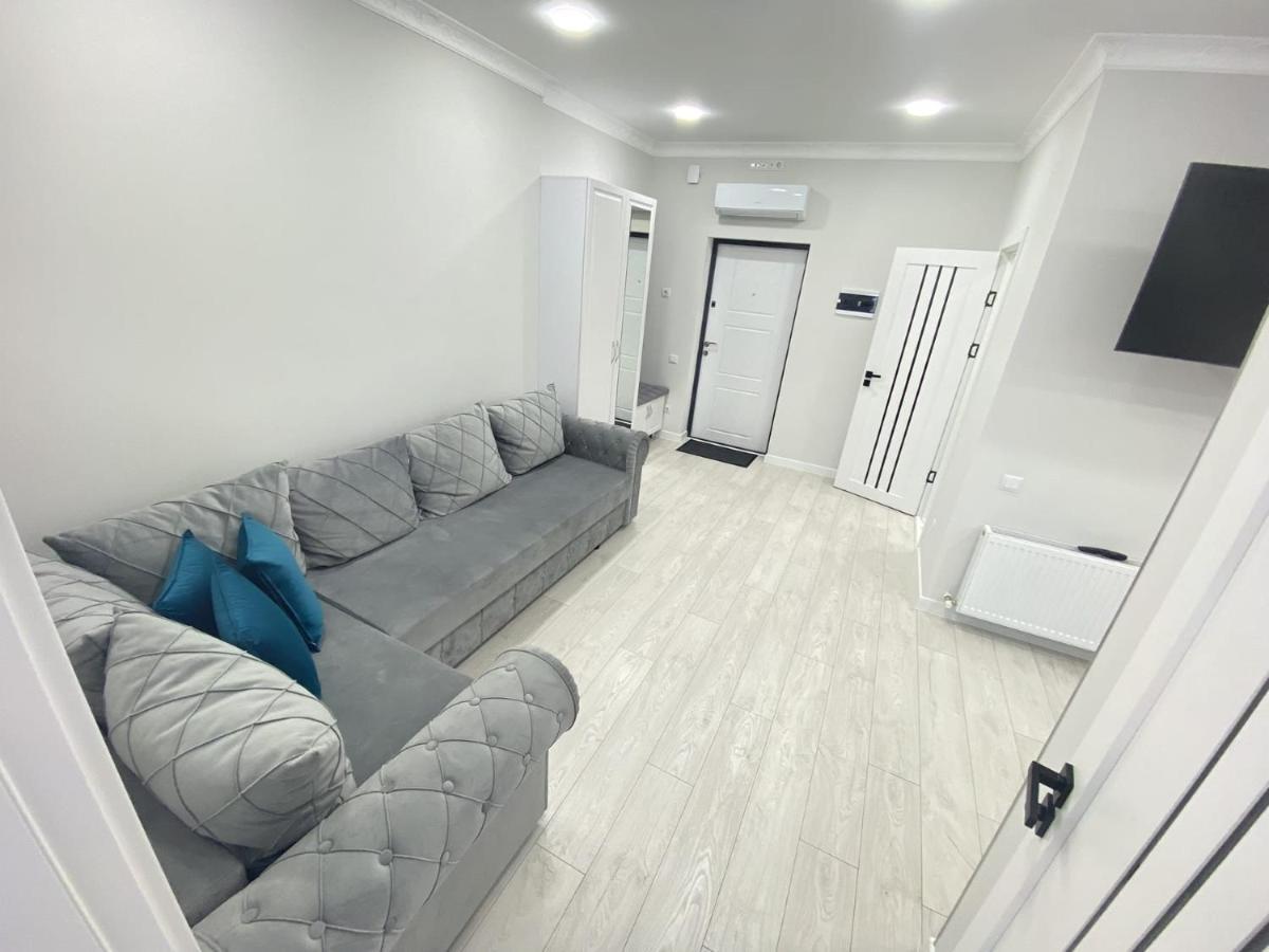 Luxury New Avram Iancu Apartments 키시나우 외부 사진