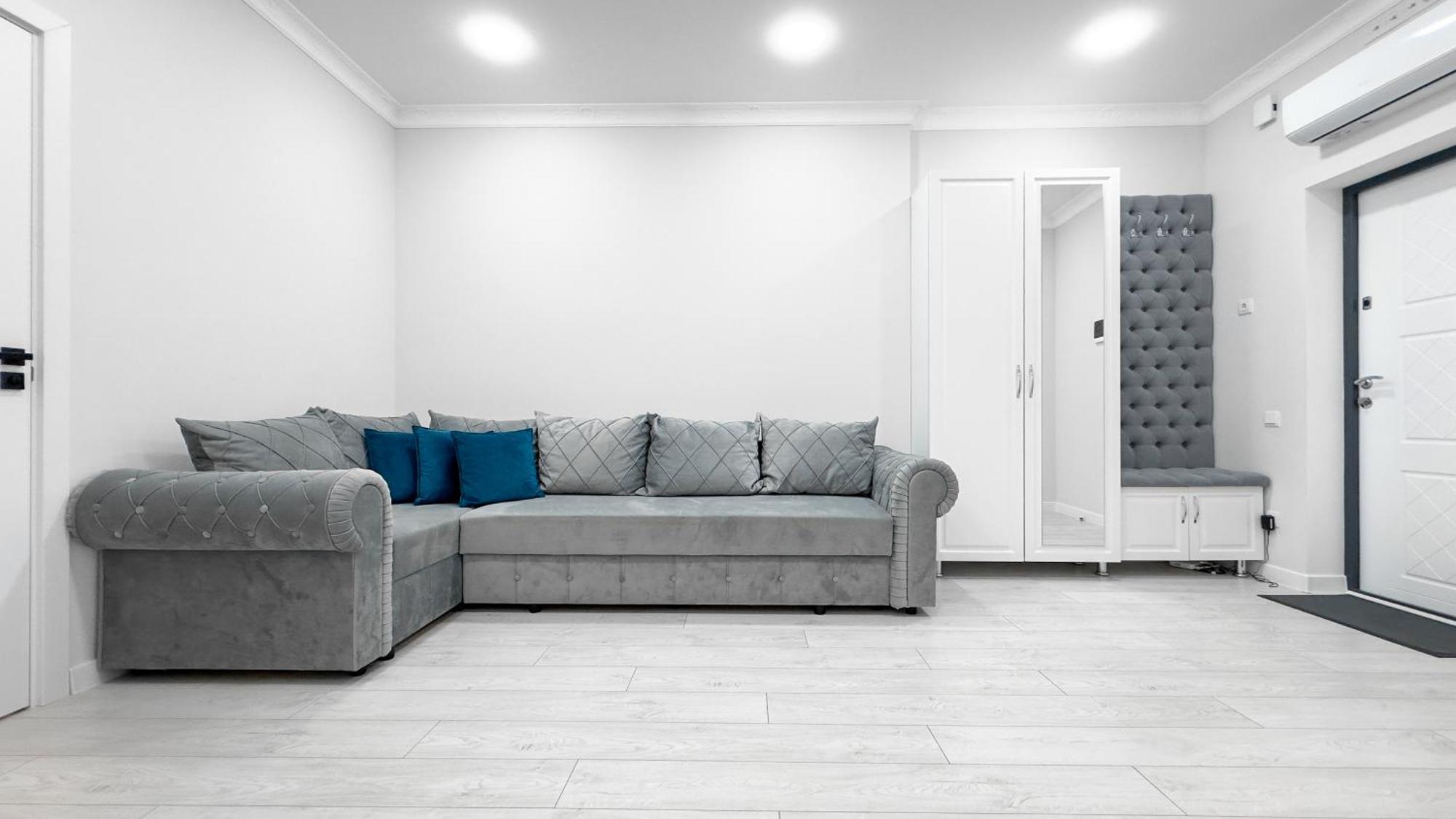 Luxury New Avram Iancu Apartments 키시나우 외부 사진