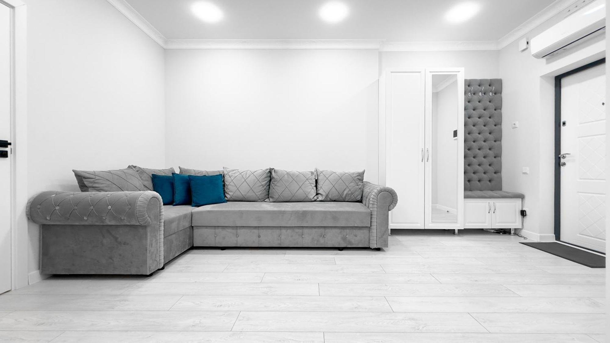Luxury New Avram Iancu Apartments 키시나우 외부 사진